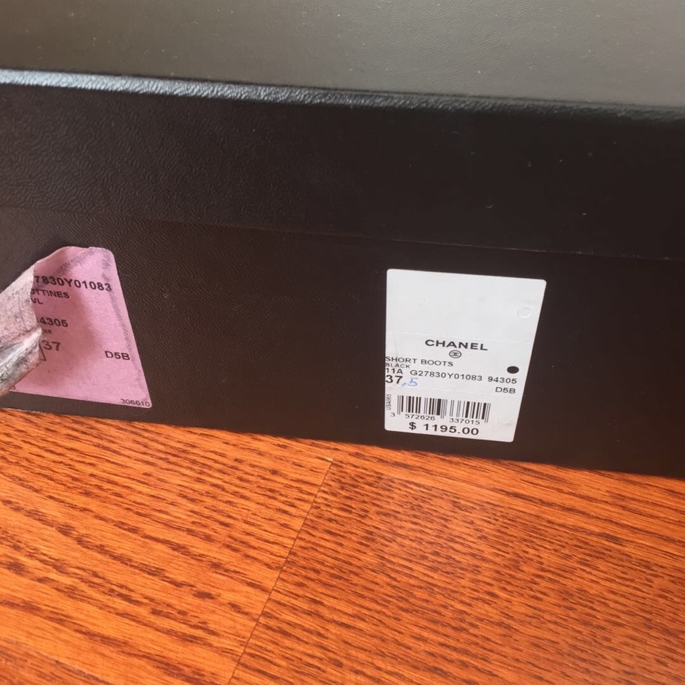Chanel black suede&patent leather ankle bootie NIB - Picture 3 of 5